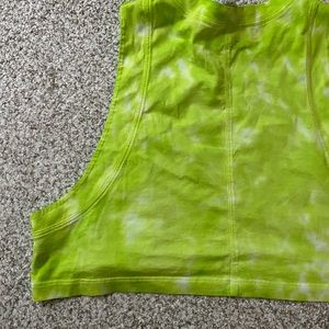 lululemon tye dye green and white crop top size 6